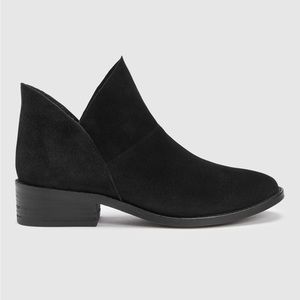 Eileen Fisher | Black Leaf Suede Bootie